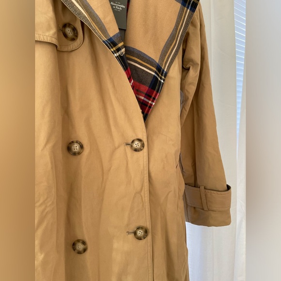 Abercrombie & Fitch Tan / Camel Trench Coat with Red Plaid Lining - Picture 2 of 10